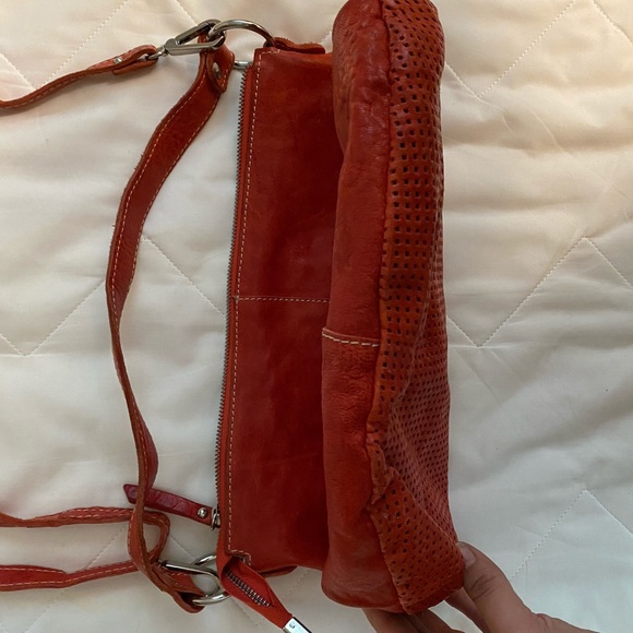 Innue genuine leather red bag - Picture 5 of 5